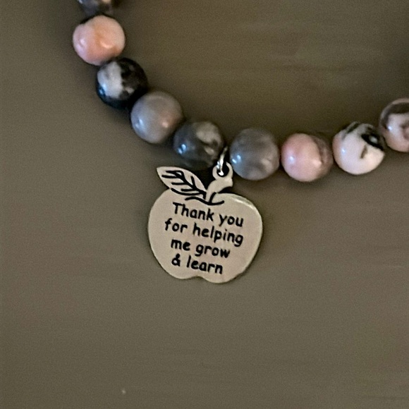 Teacher Appreciation- Pink / Grey Marbled Beaded Bracelet w/ Charm - NWOT - Picture 4 of 4
